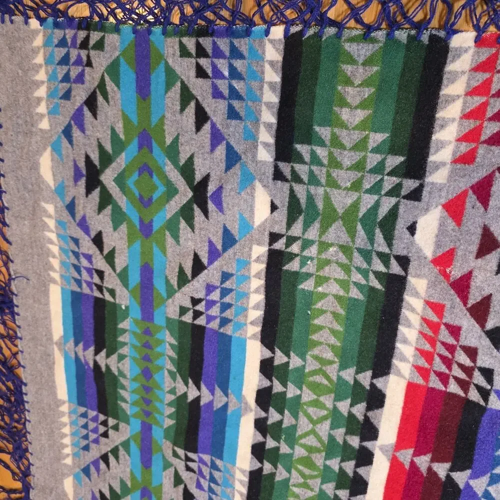 Pendleton Vtg Beaver State Wool Shawl Blanket 62in Geometric Fringe USA Western
